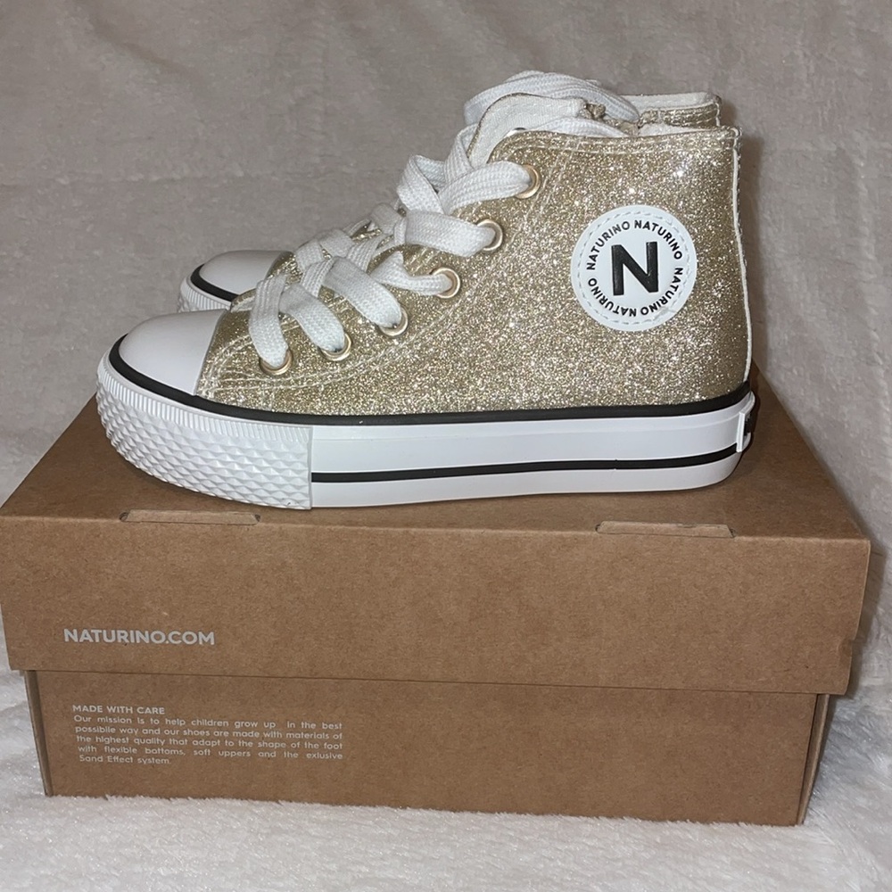 NWT NATURINO YLFAS Glittered Platinum Sneakers - Picture 10 of 15